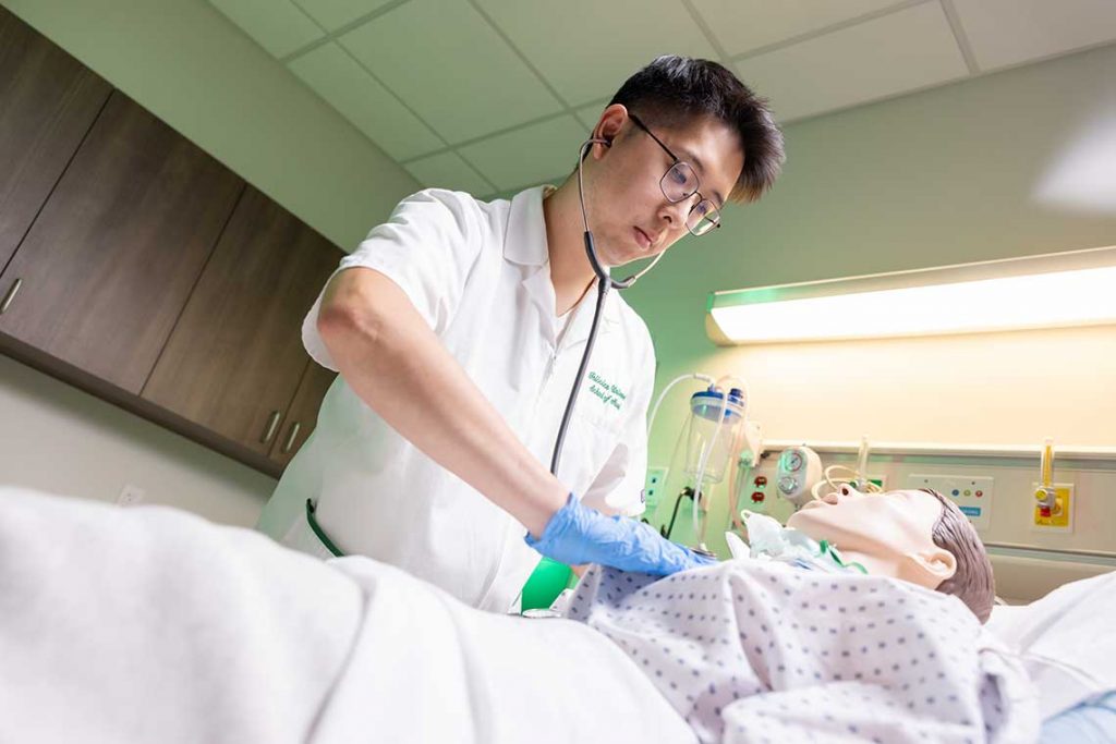 Felician-ABSN-student-in-lab-